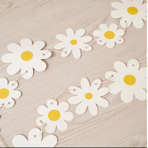 The White and Yellow Daisy Flower Banner